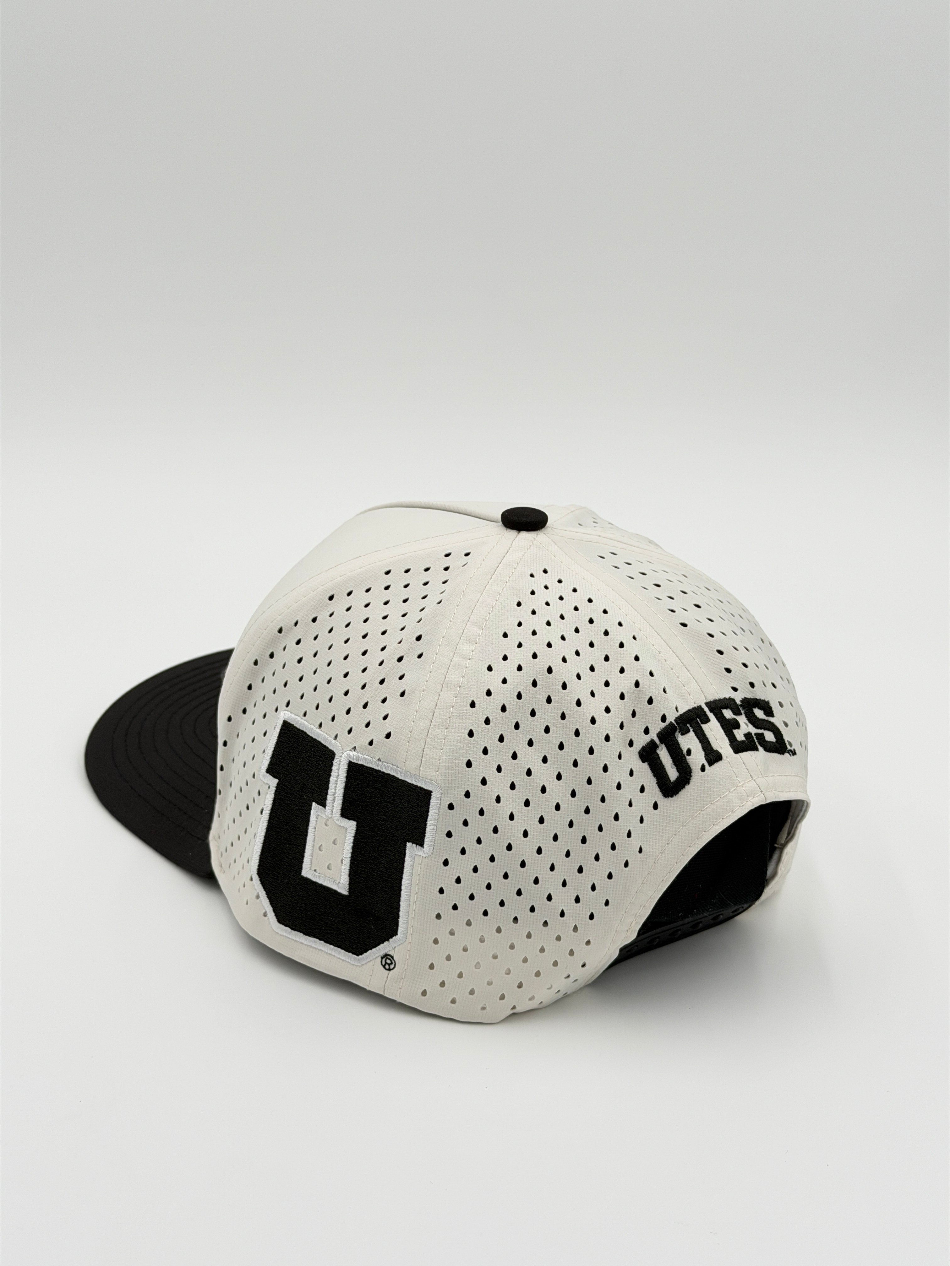 OFFICIAL U OF U WHITE W/BLACK BRIM BLACKHAWK HAT