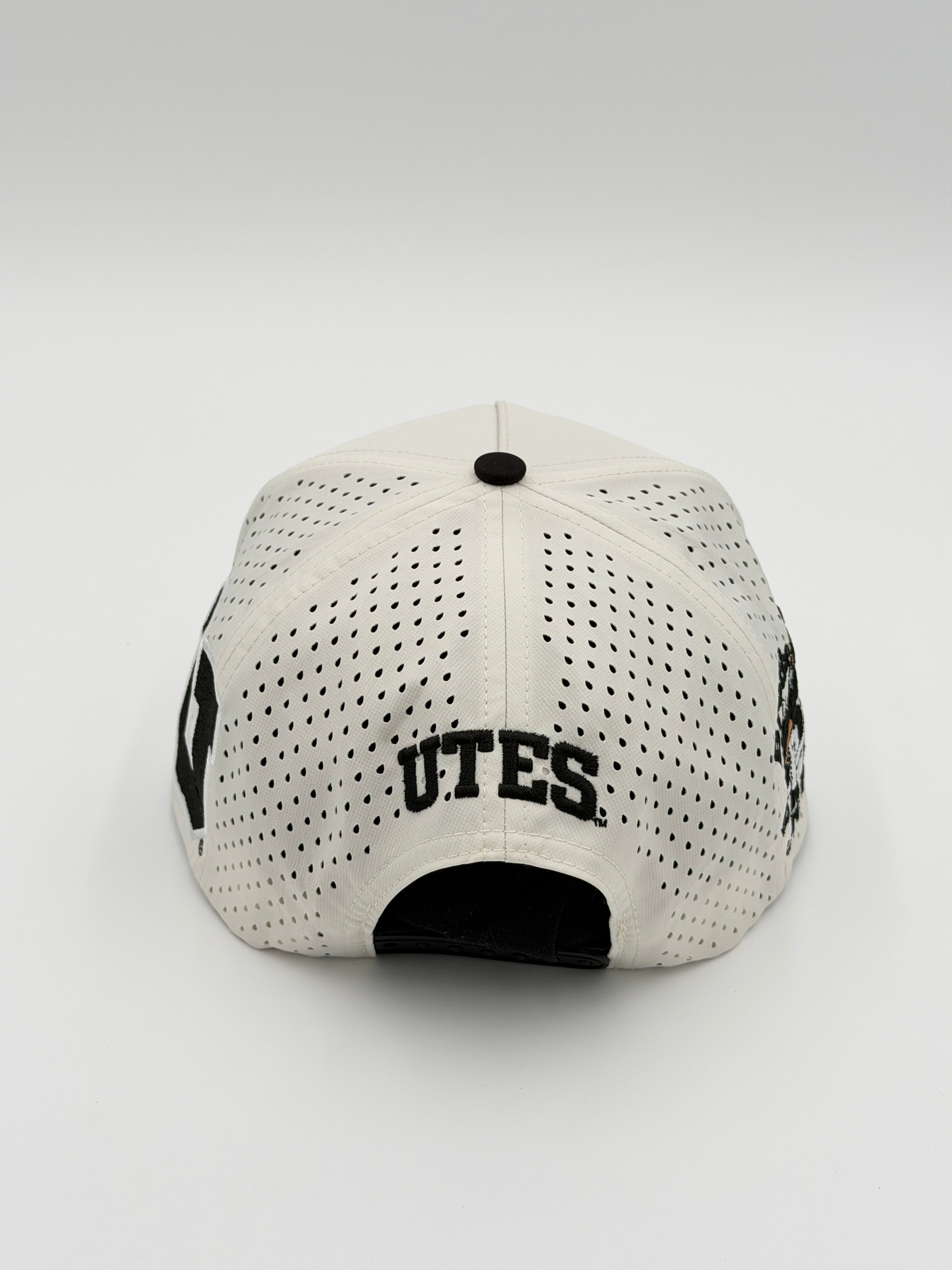 OFFICIAL U OF U WHITE W/BLACK BRIM BLACKHAWK HAT