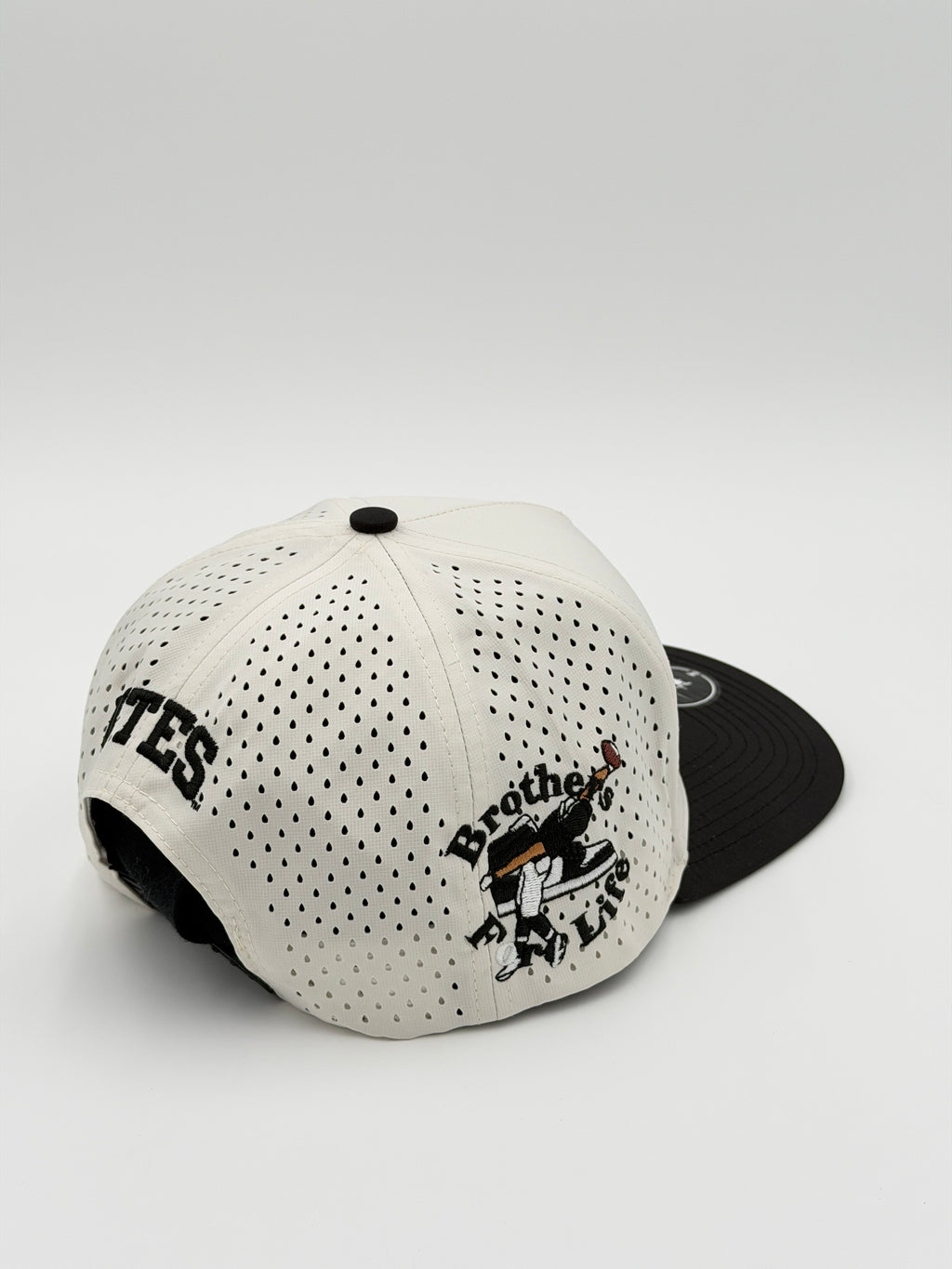 OFFICIAL U OF U WHITE W/BLACK BRIM BLACKHAWK HAT
