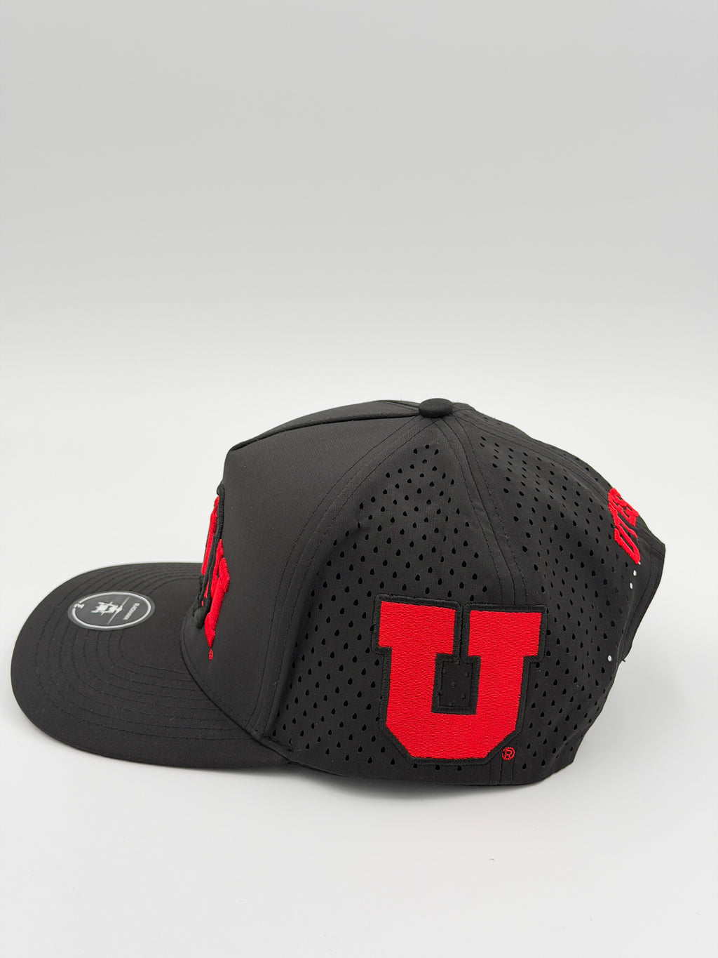 OFFICIAL U OF U BLACK BLACKHAWK HAT
