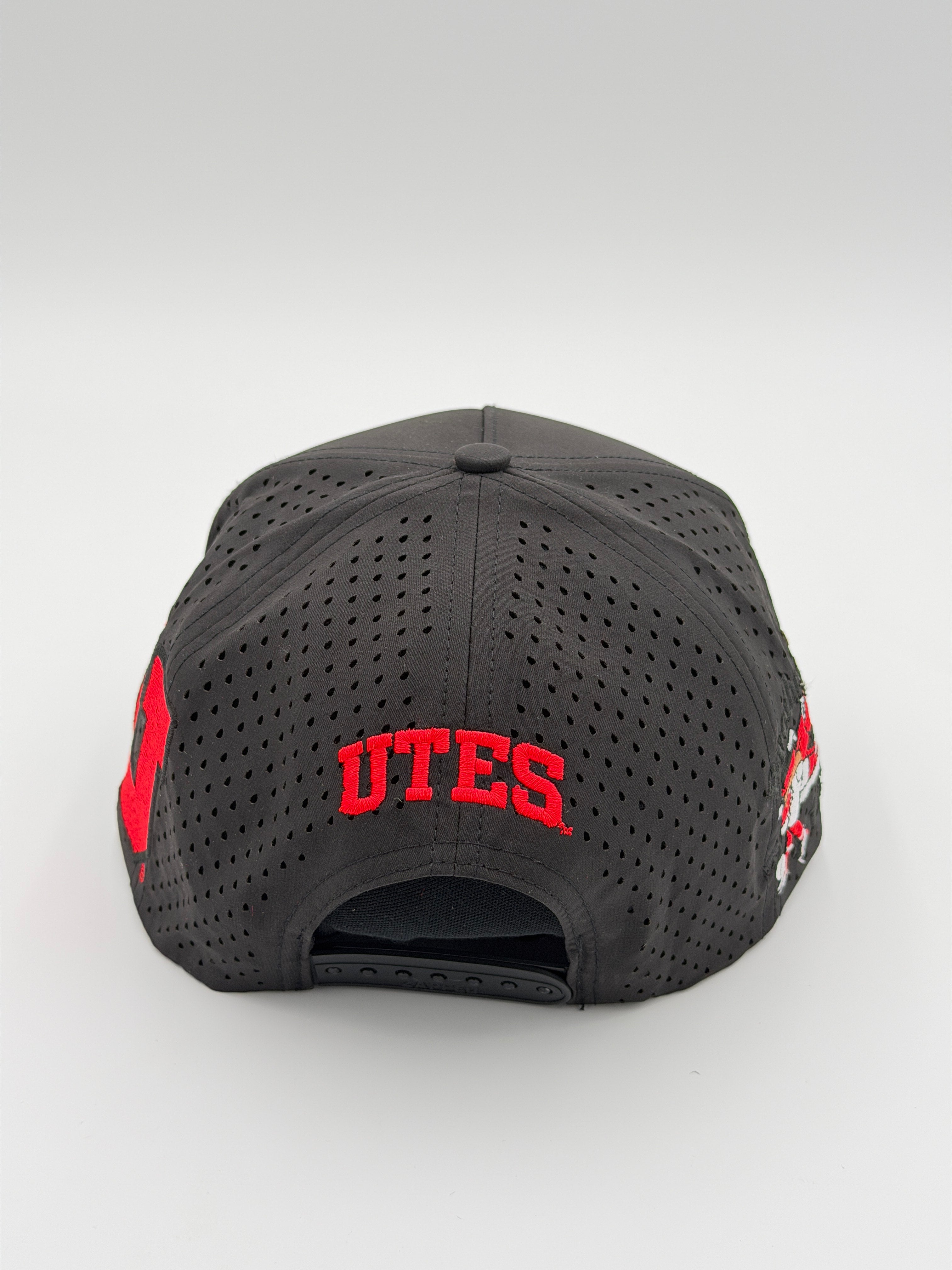 OFFICIAL U OF U BLACK BLACKHAWK HAT