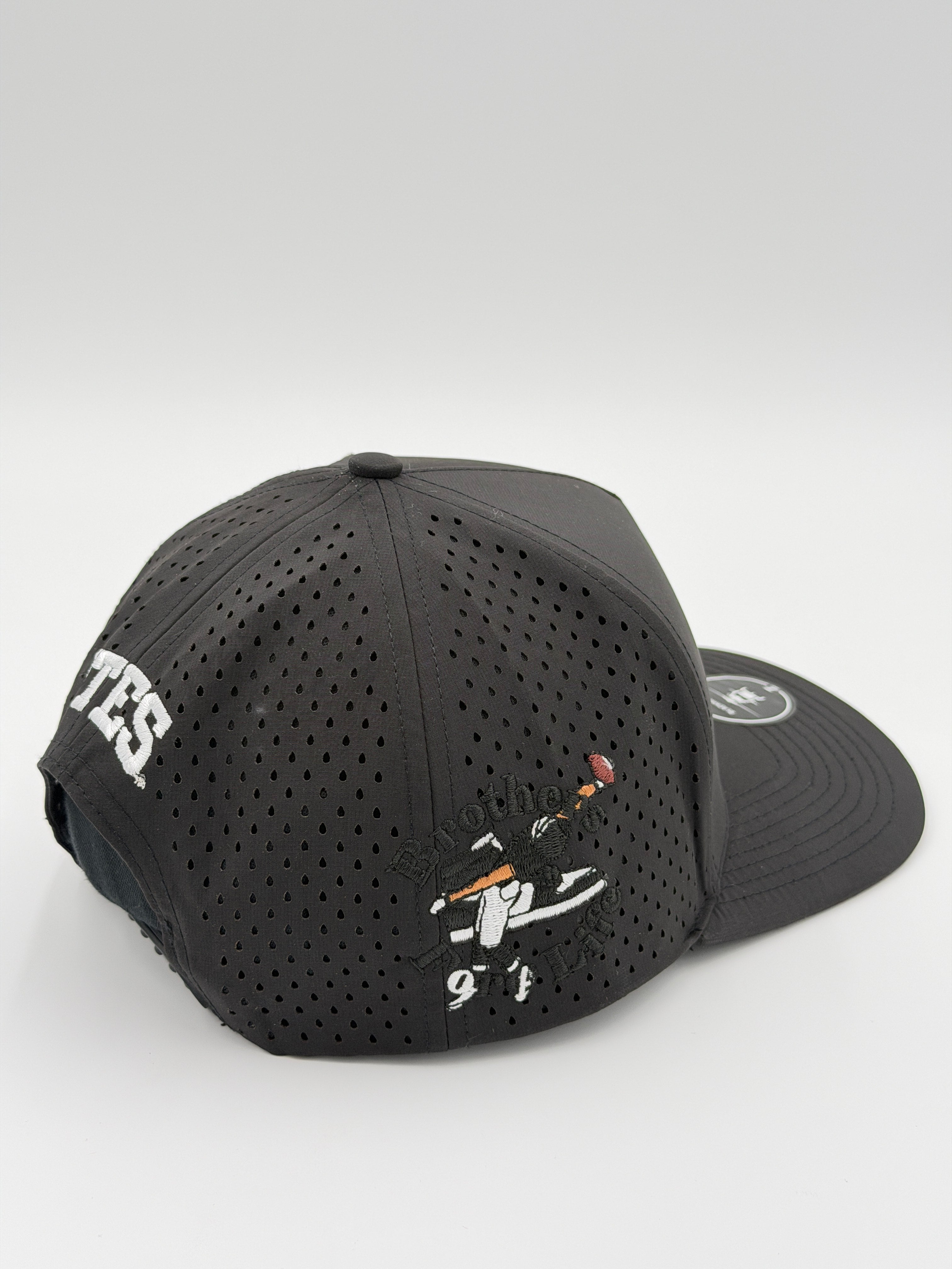 OFFICIAL U OF U BLACK BLACKHAWK HAT