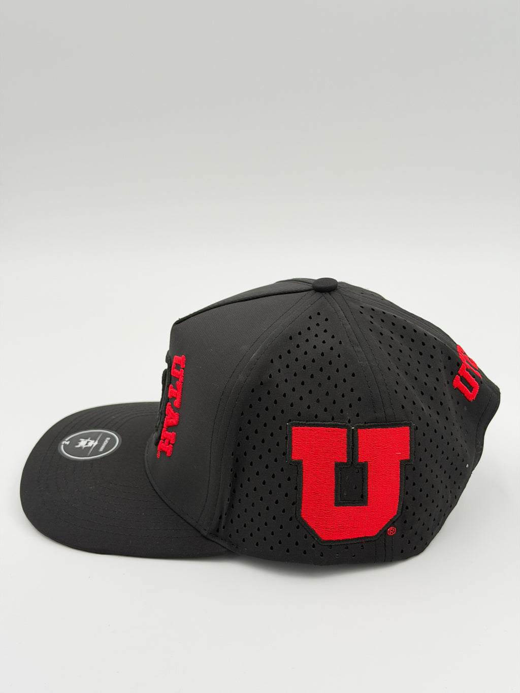 OFFICIAL U OF U BLACK BLACKHAWK HAT