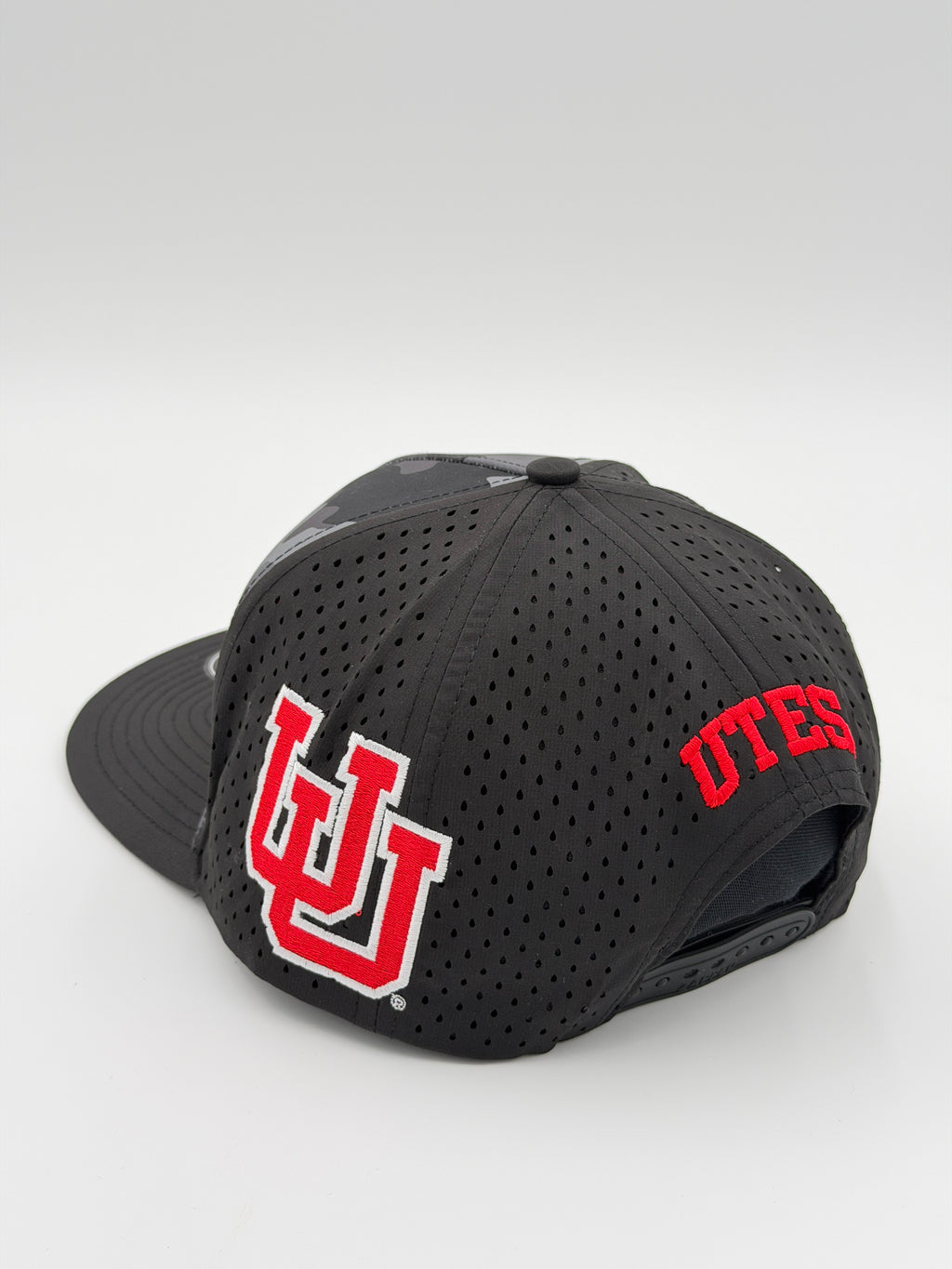 OFFICIAL U OF U BLACK CAMO BLACKHAWK HAT