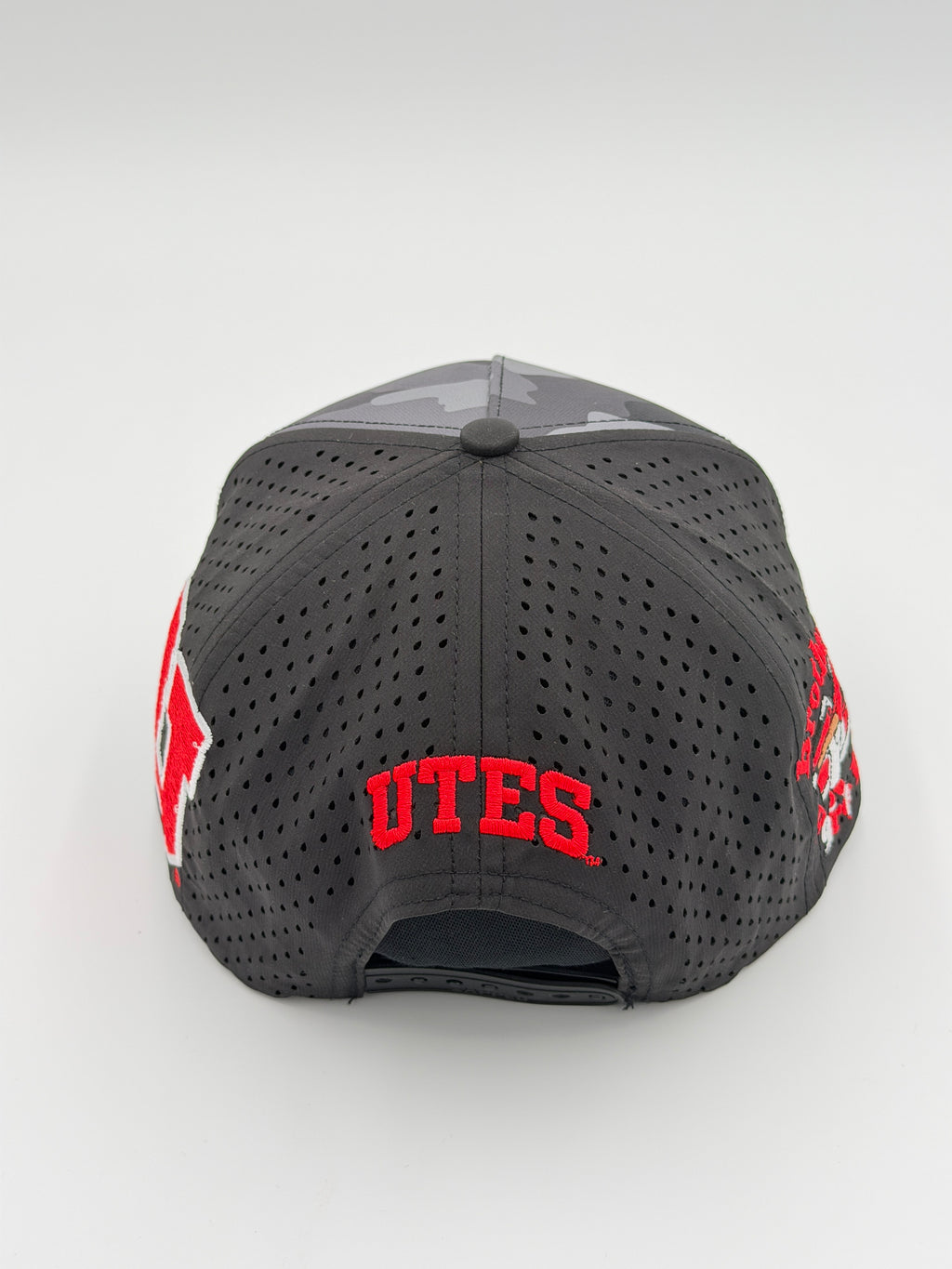 OFFICIAL U OF U BLACK CAMO BLACKHAWK HAT