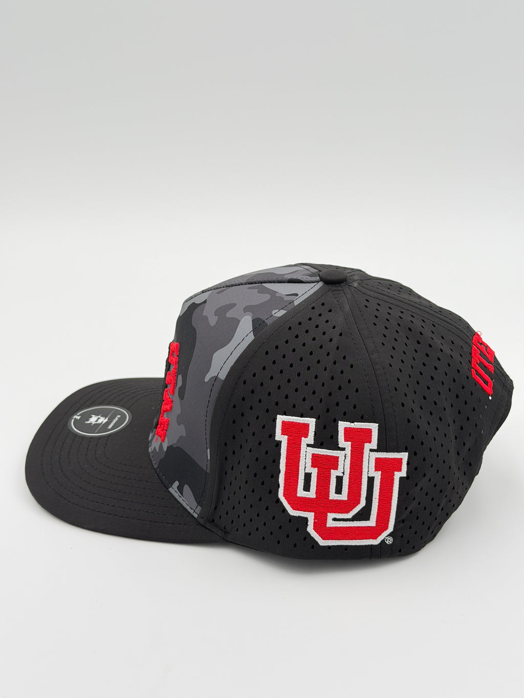 OFFICIAL U OF U BLACK CAMO BLACKHAWK HAT