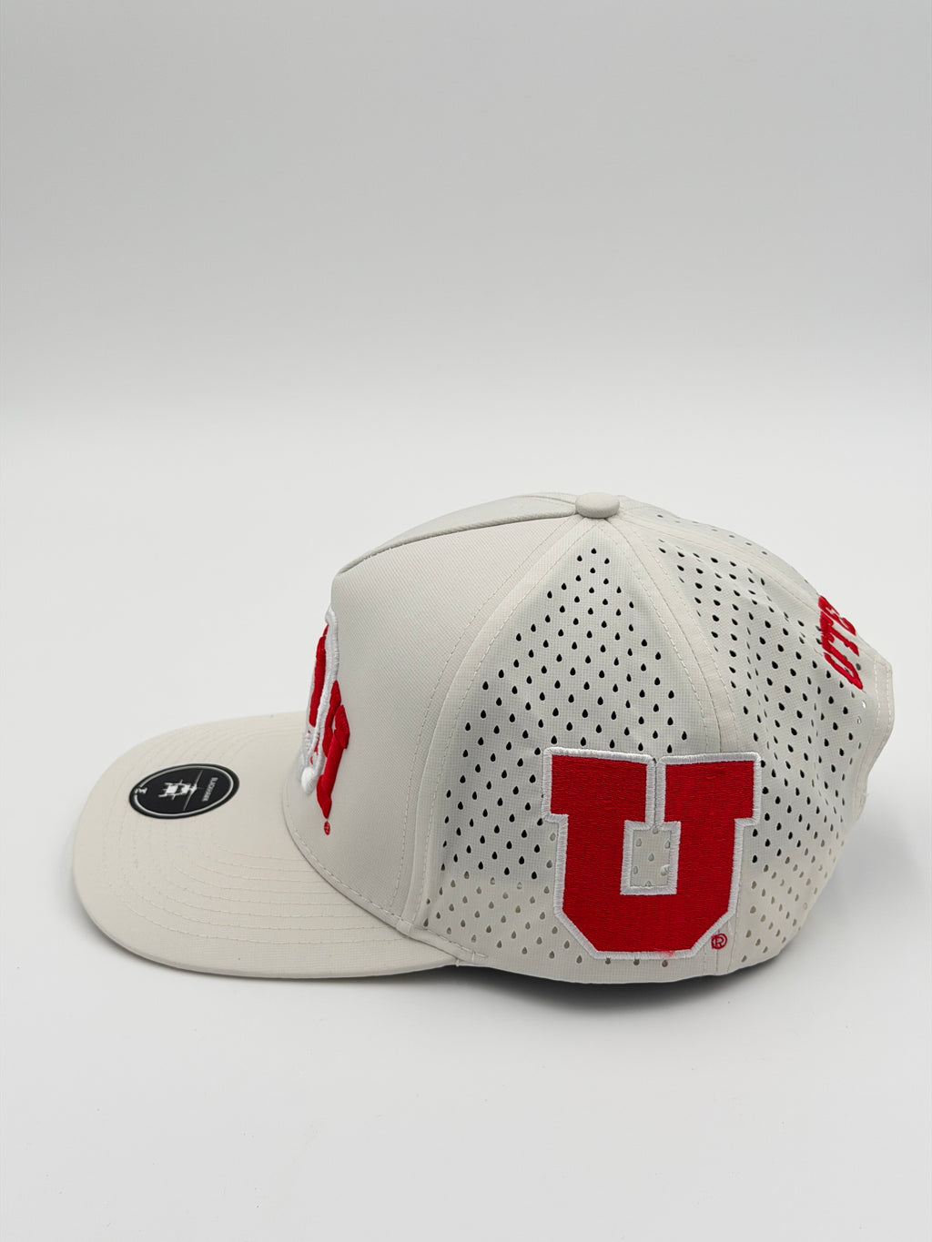 OFFICIAL U OF U WHITE BLACKHAWK HAT