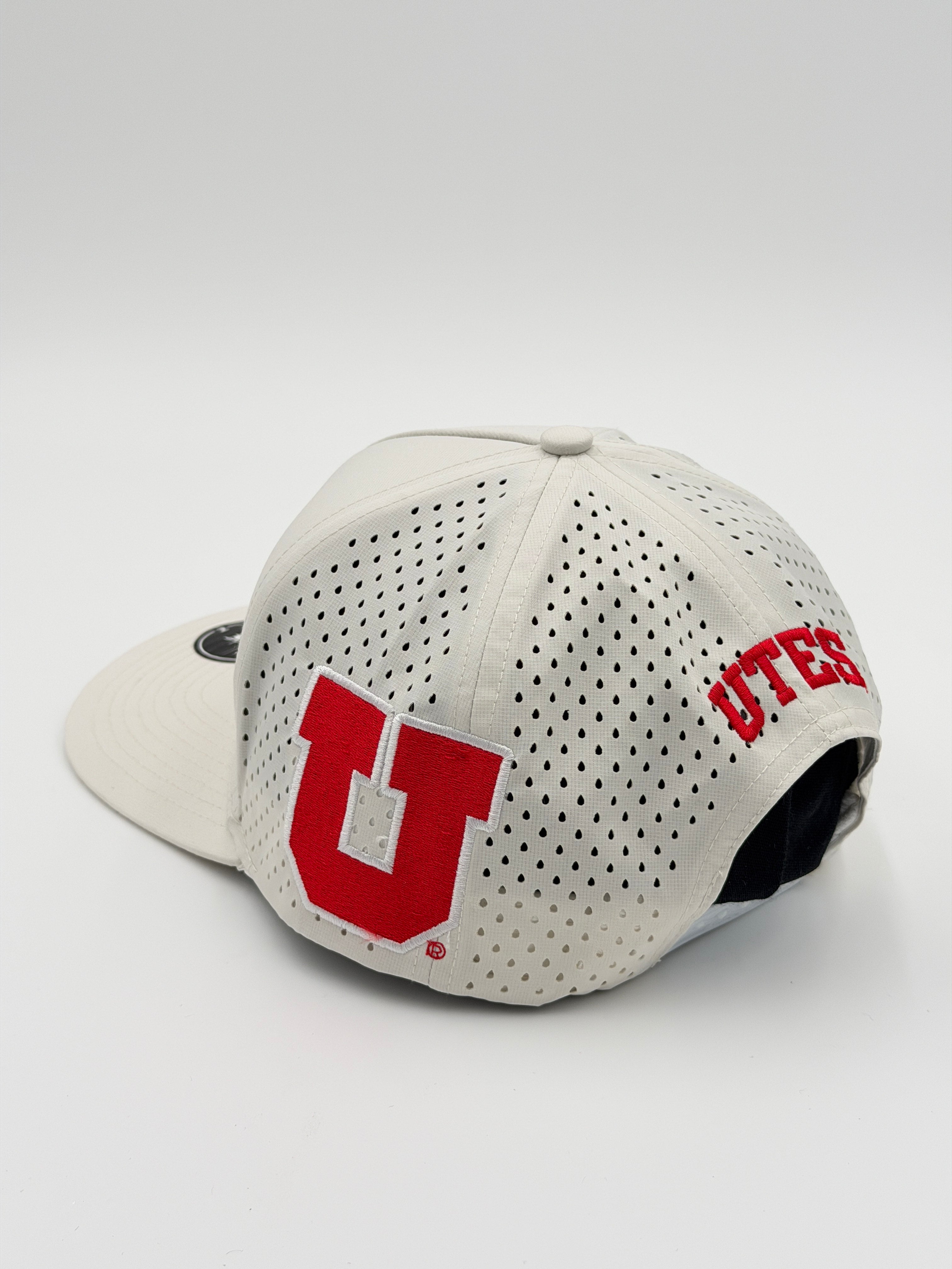 OFFICIAL U OF U WHITE BLACKHAWK HAT