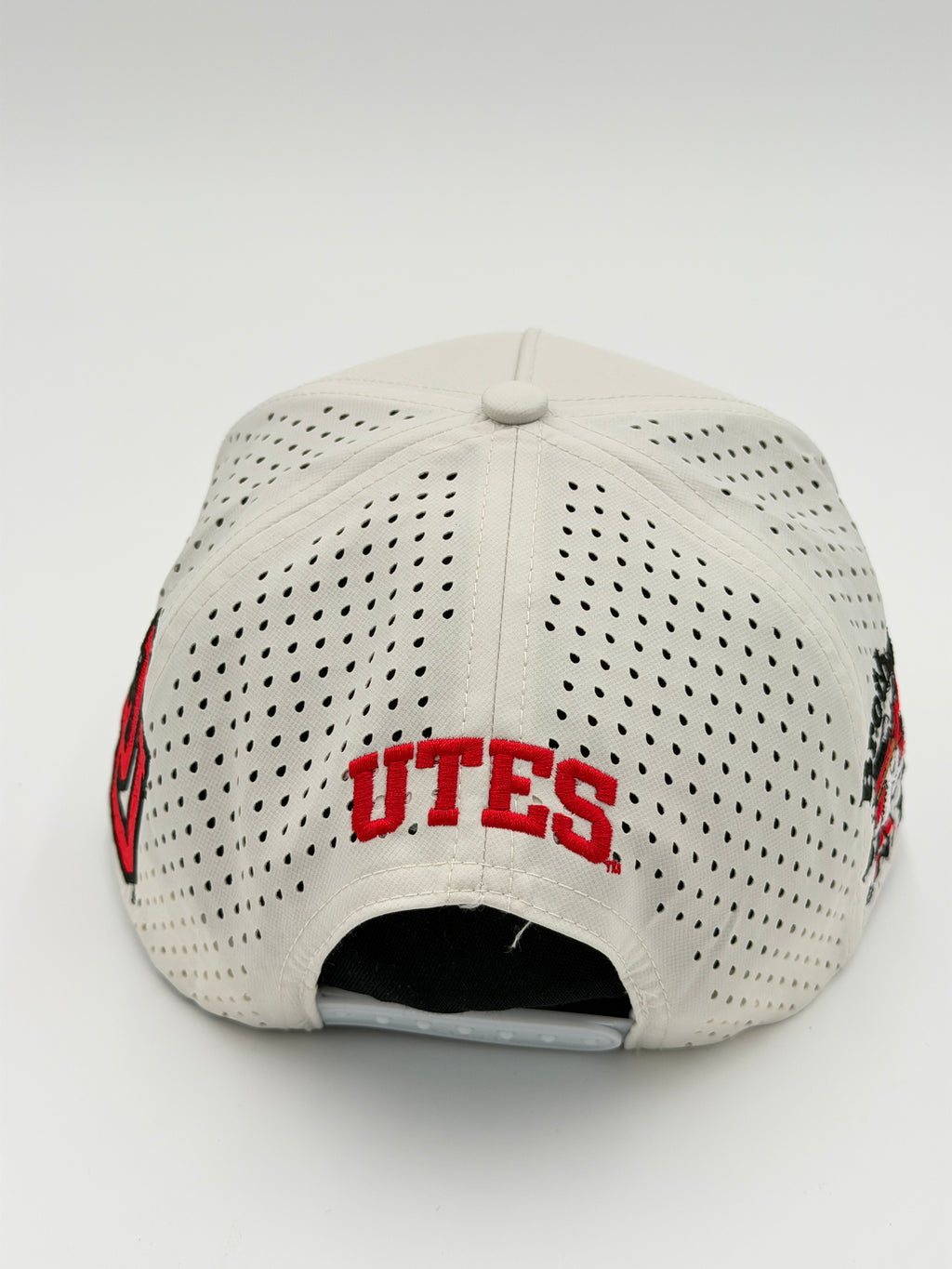 OFFICIAL U OF U WHITE BLACKHAWK HAT