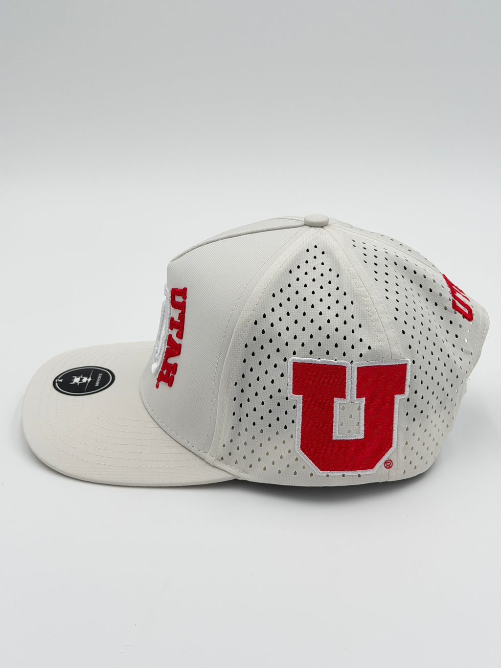 OFFICIAL U OF U WHITE BLACKHAWK HAT