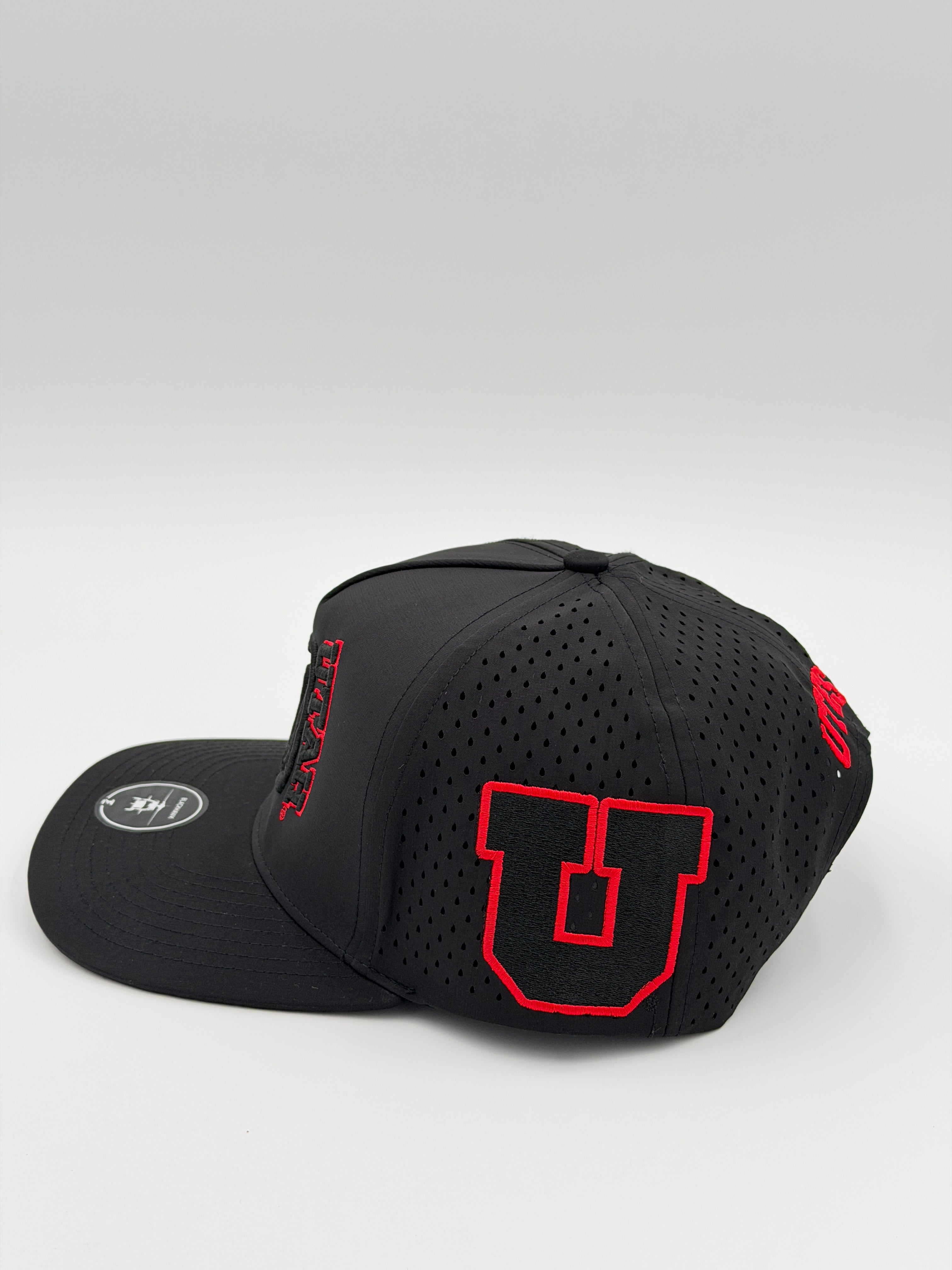 OFFICIAL U OF U BLACK BLACKHAWK HAT