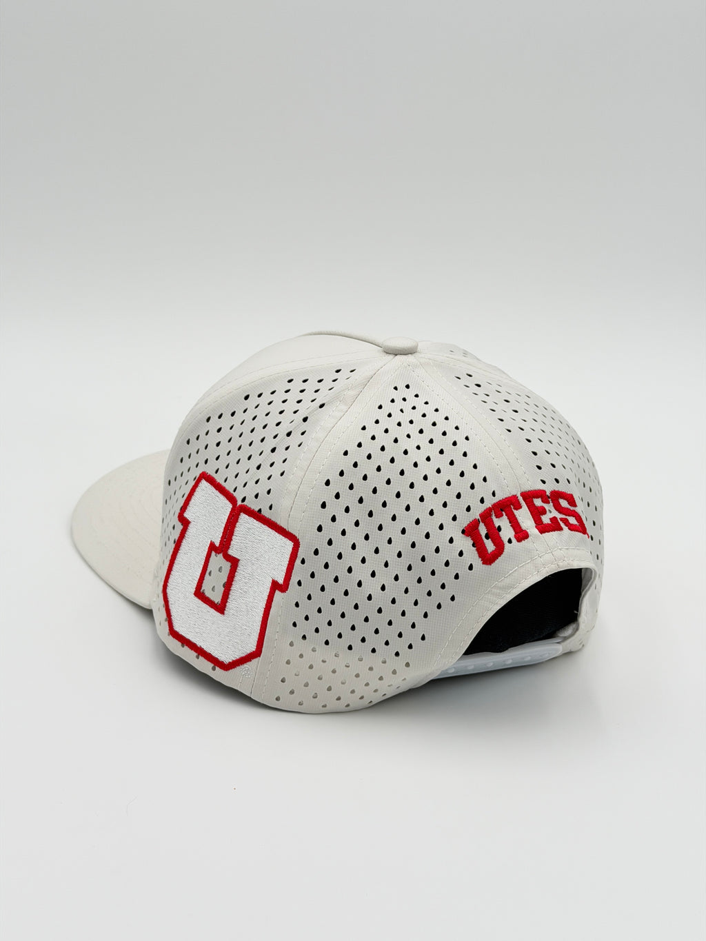 OFFICIAL U OF U WHITE BLACKHAWK HAT