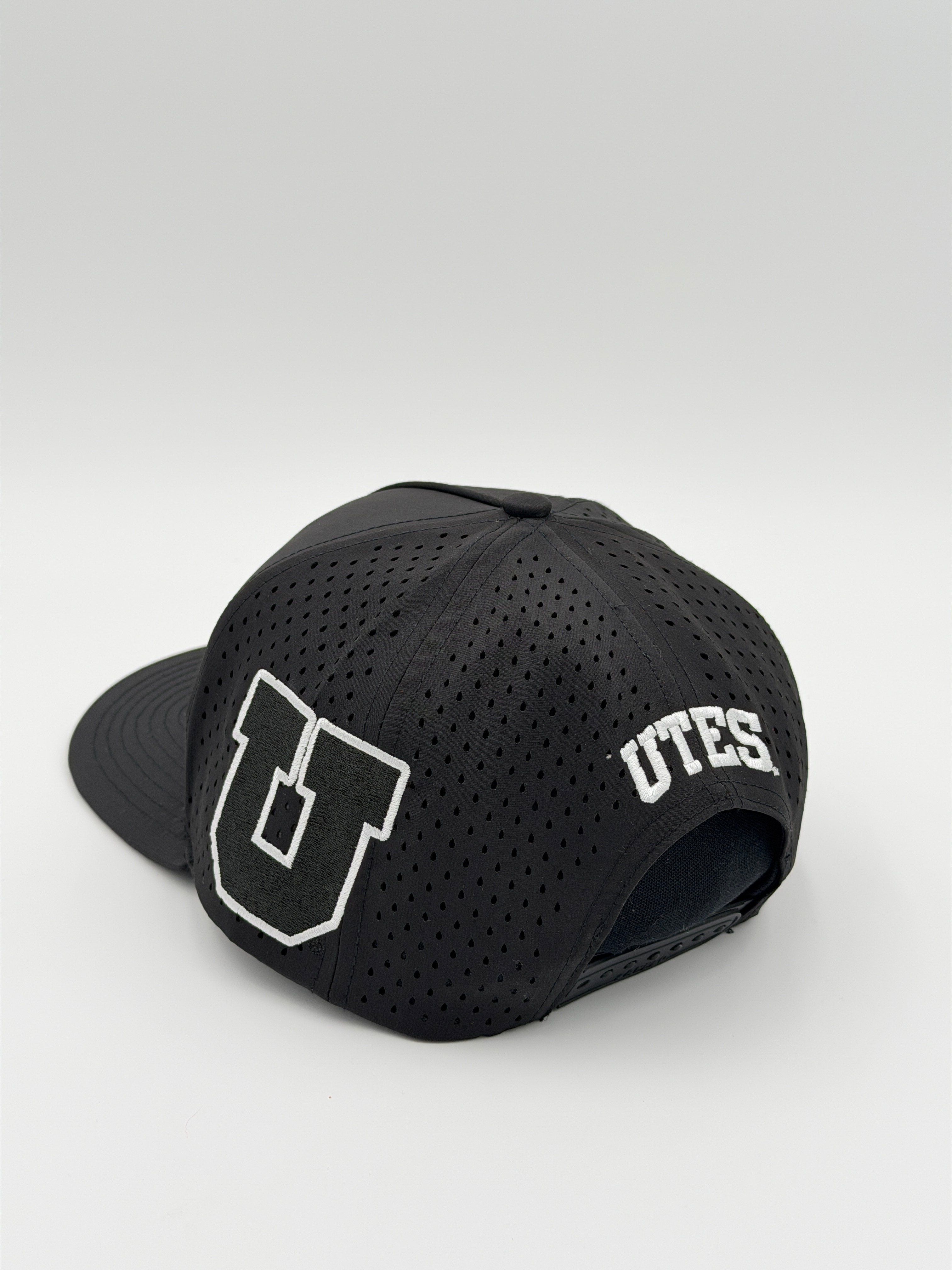 OFFICIAL U OF U BLACK BLACKHAWK HAT