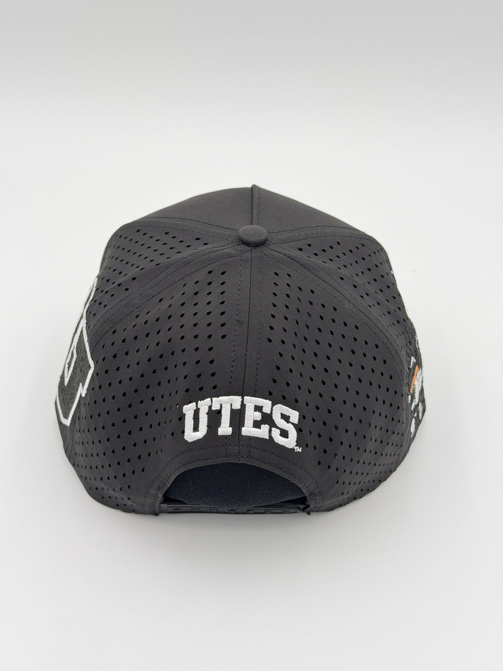 OFFICIAL U OF U BLACK BLACKHAWK HAT