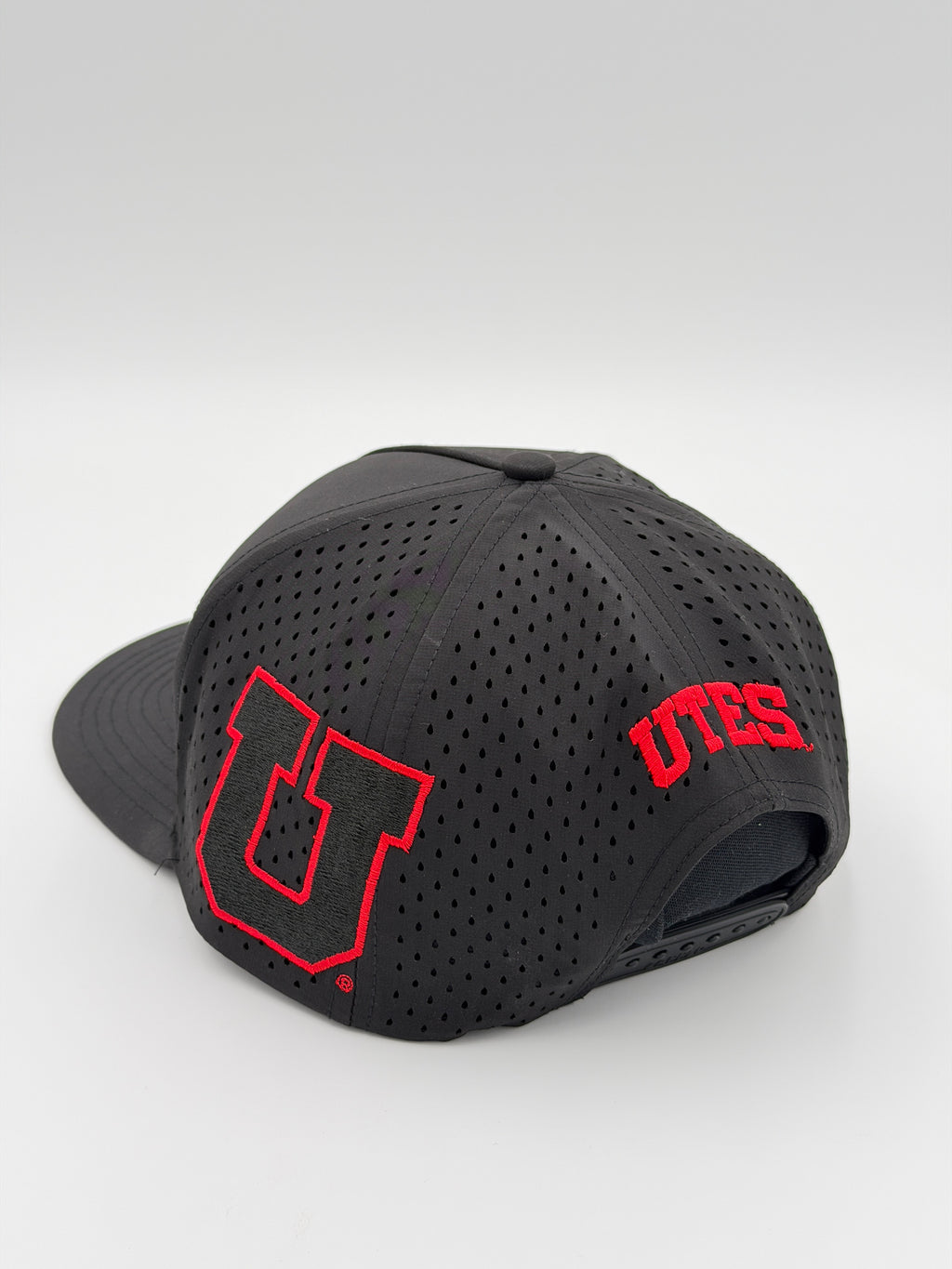 OFFICIAL LICENSED U OF U BLACK BLACKHAWK HAT