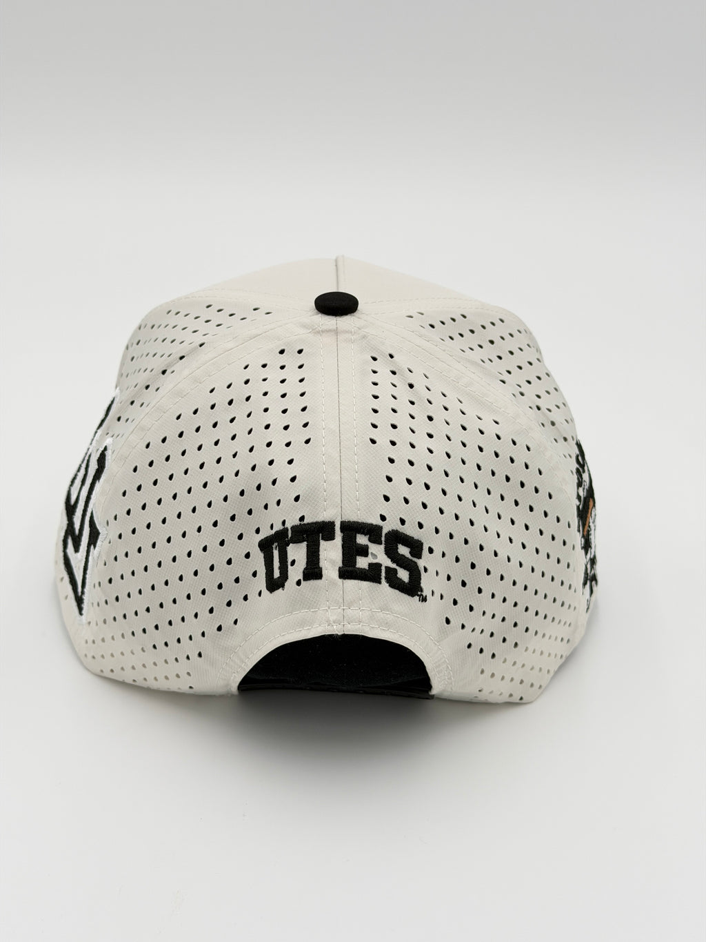 OFFICIAL LICENSED U OF U WHITE W/BLACK BRIM BLACKHAWK HAT